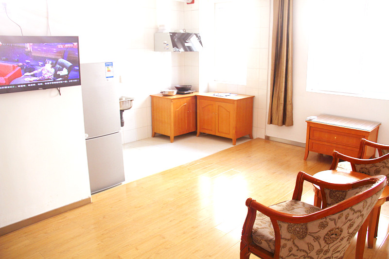 公寓內(nèi)設(shè)施齊全，可拎包入住